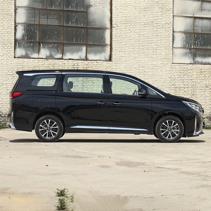 Gac Trumpchi M8 Pure Fuel MPV